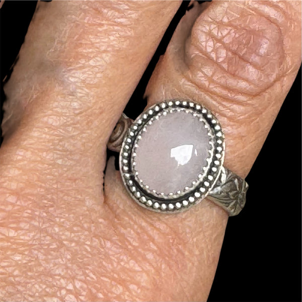 Rose quartz ring