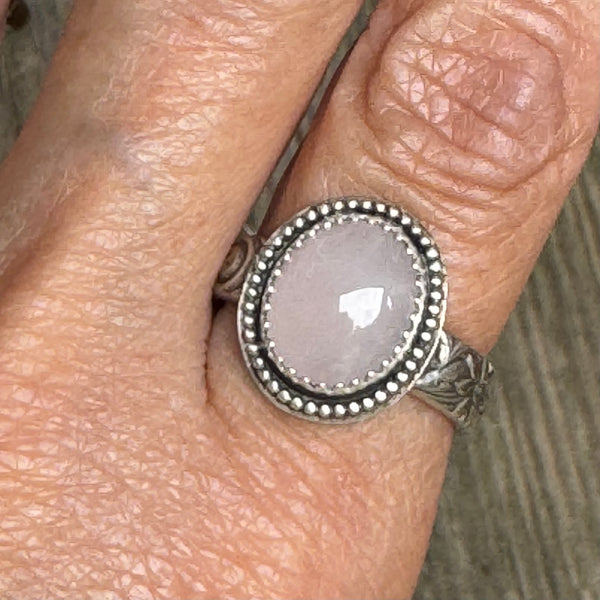 Rose quartz ring