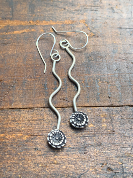 Sterling silver curvy flower earrings
