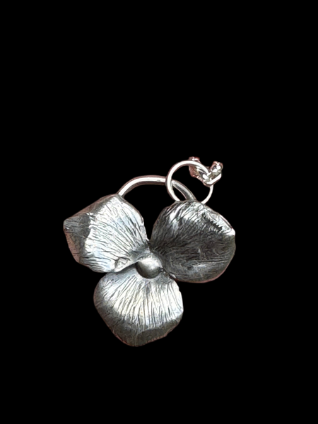 Hydrangea flower pendant