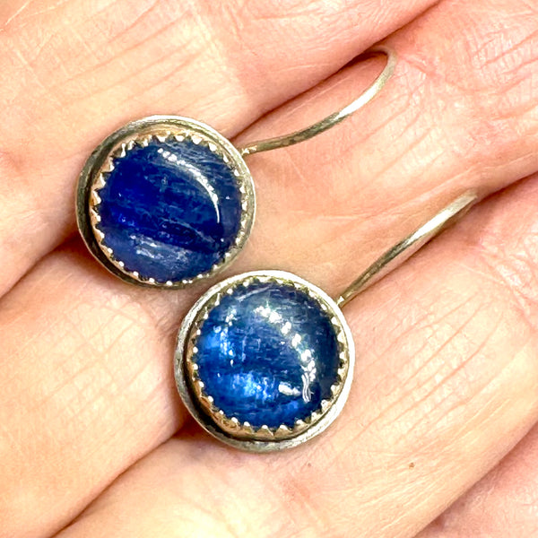 Blue kyanite earring