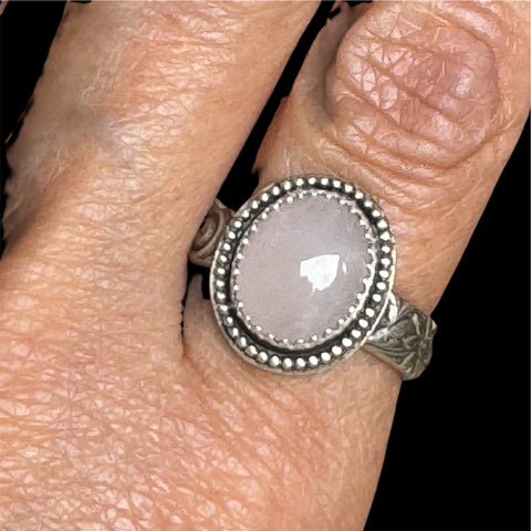 Rose quartz ring
