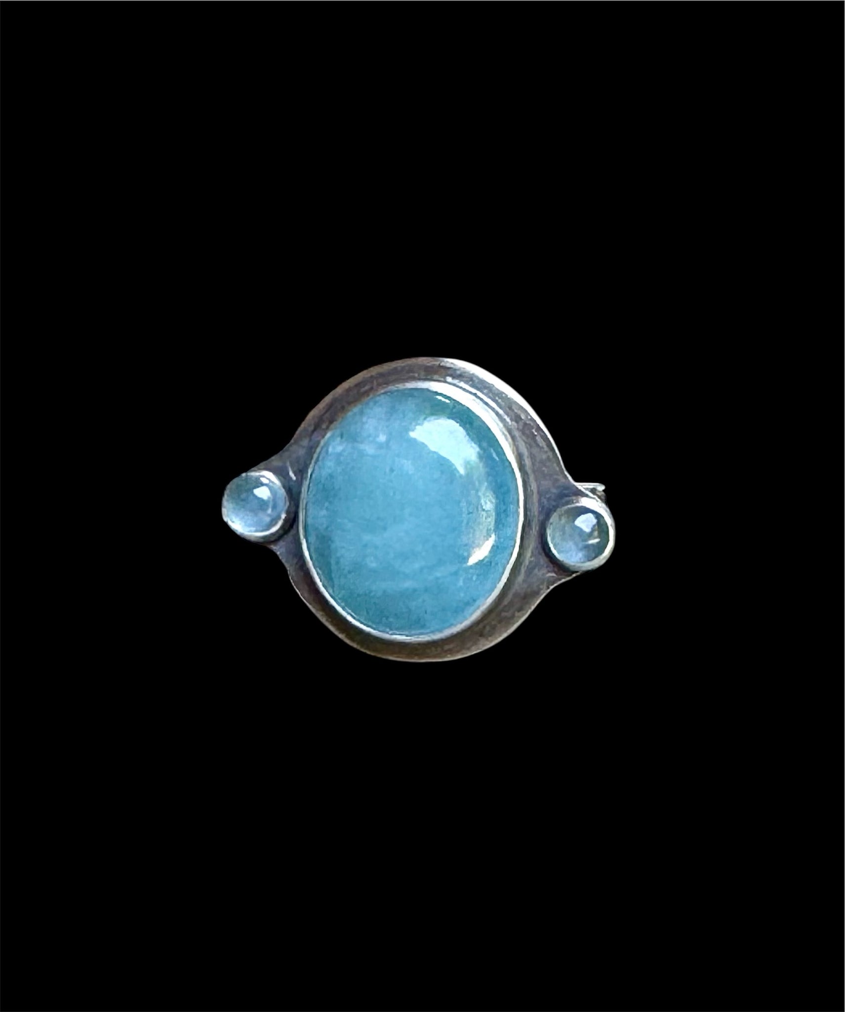 Aquamarine and silver ring