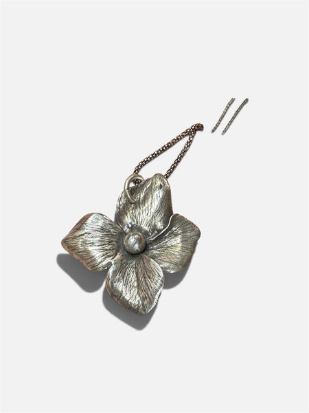 Hydrangea flower pendant