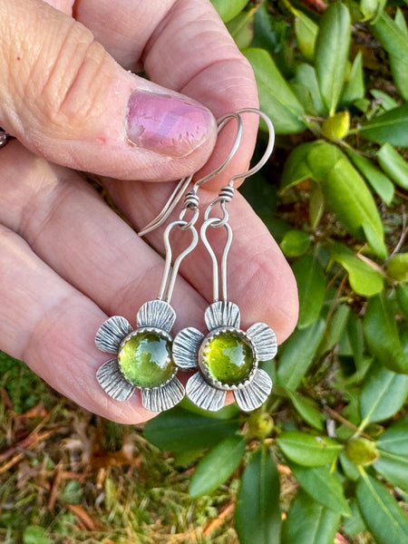 Peridot flower earrings