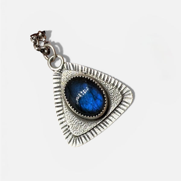 Labradorite silver pendant