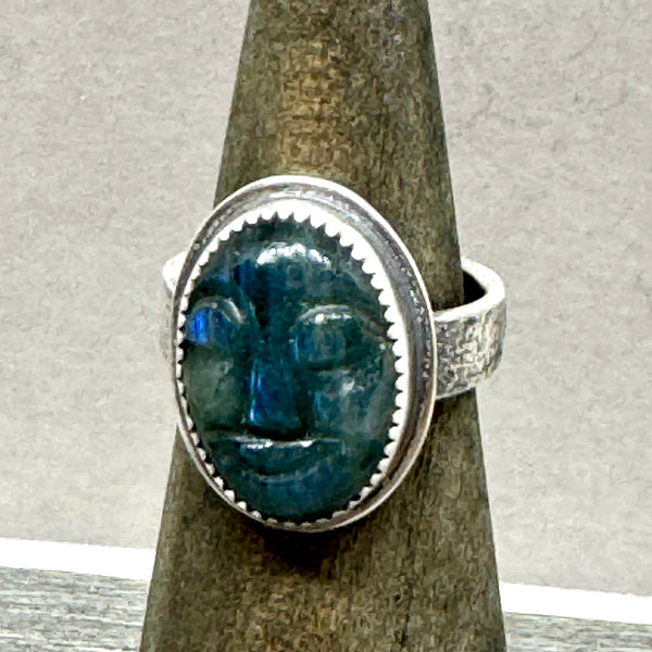Moon face Labradorite and sterling ring