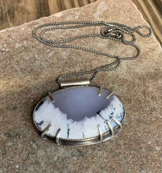 Dendritic agate prong stone pendant necklace